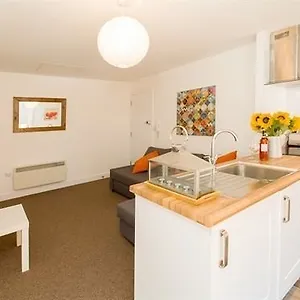 Beddoe Premier Near Winchester And Southampton Apartment